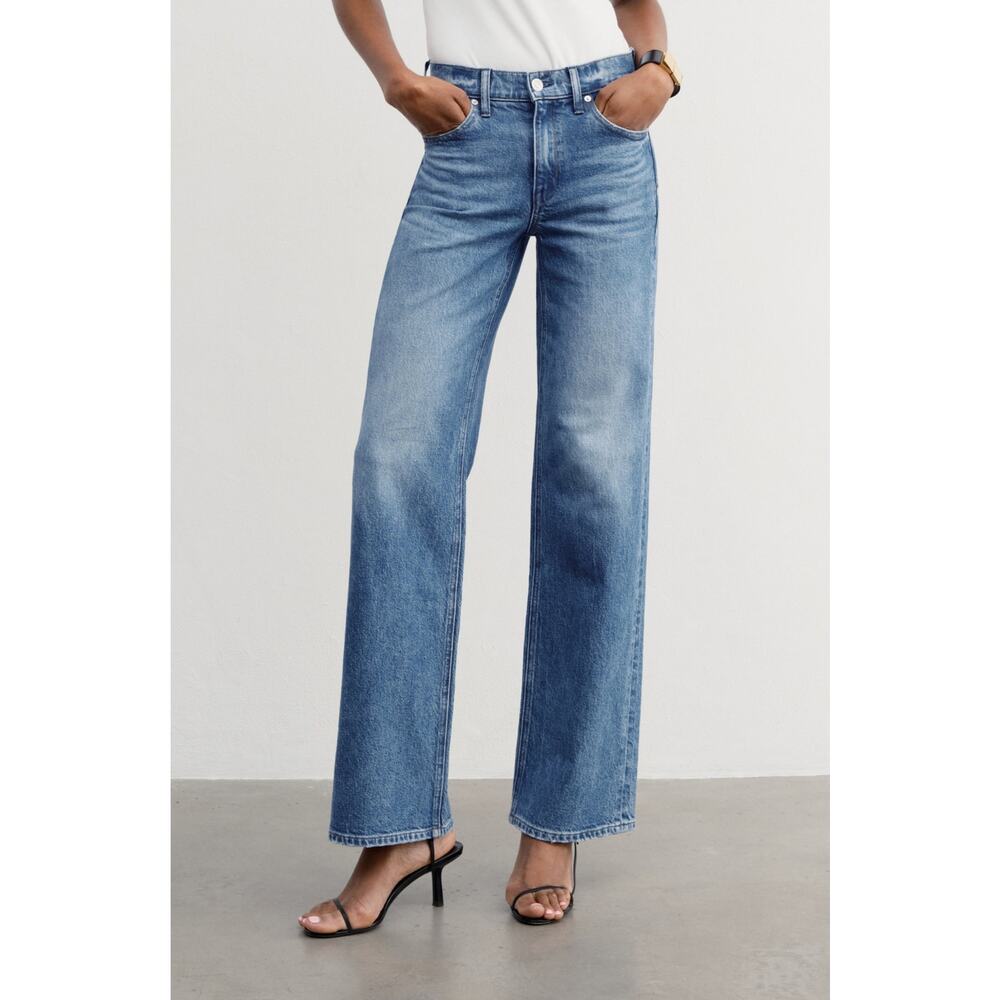 AYR Women's Straight Leg Jeans in Light Blue Wash